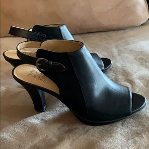 Naturalizer DAWN Open Toe Hooded Pump